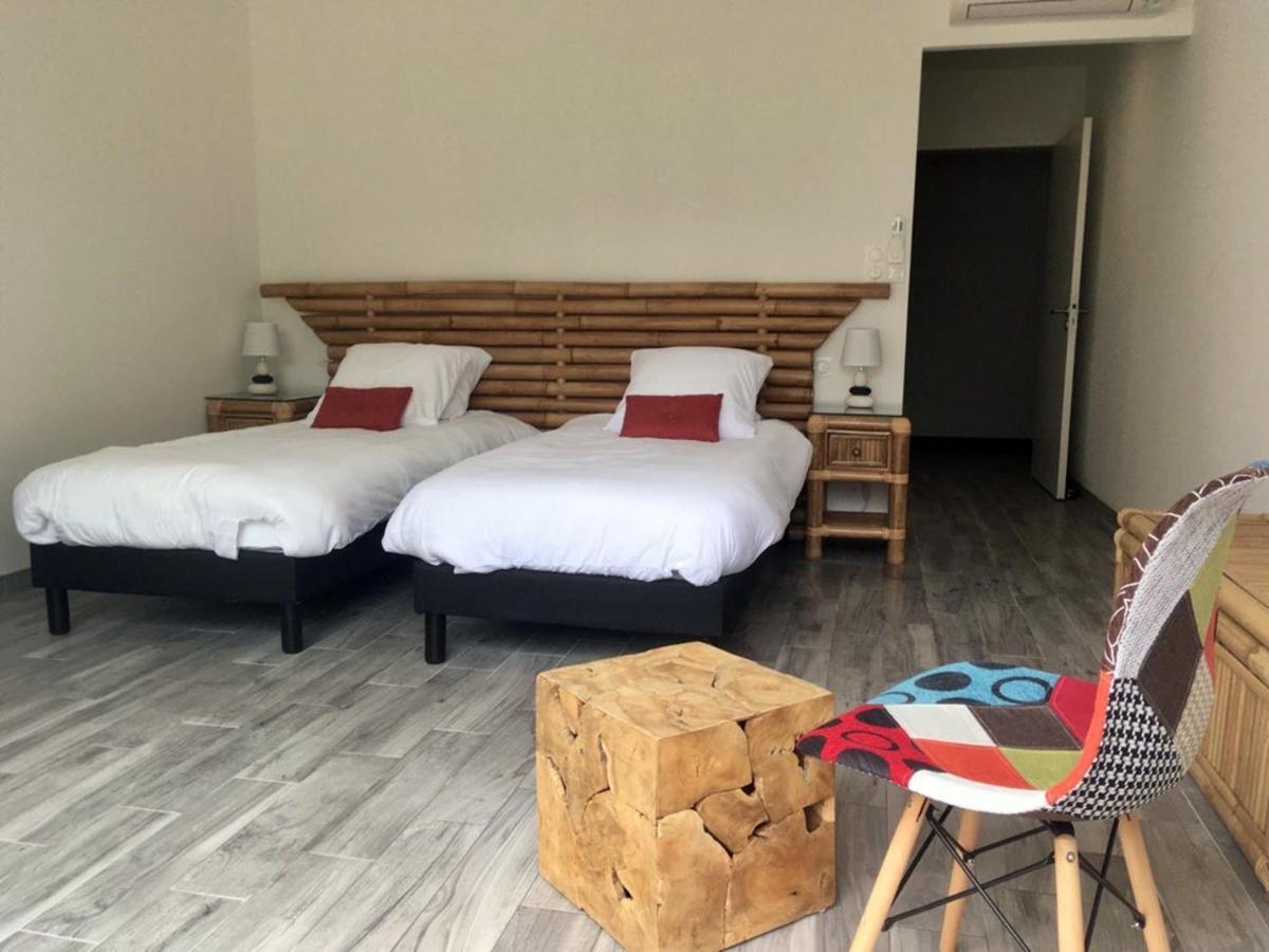 Bed and Breakfast Domaine Des Bois Argentes Saugirard Exterior foto